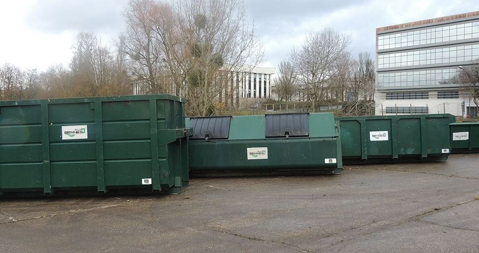 bennes à déchets et à gravats
